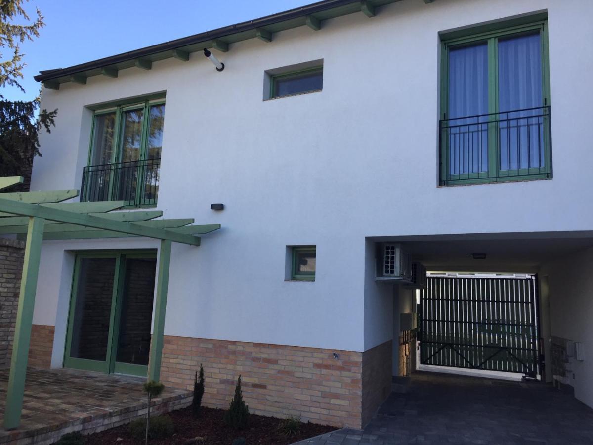 Dunafoldvar Jokai Apartman מראה חיצוני תמונה