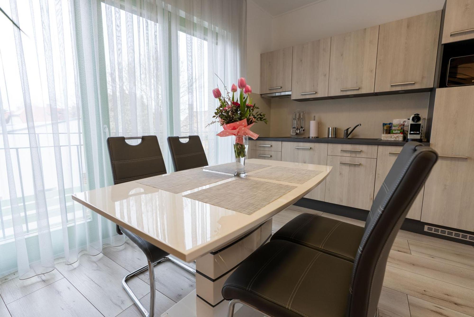 Dunafoldvar Jokai Apartman מראה חיצוני תמונה