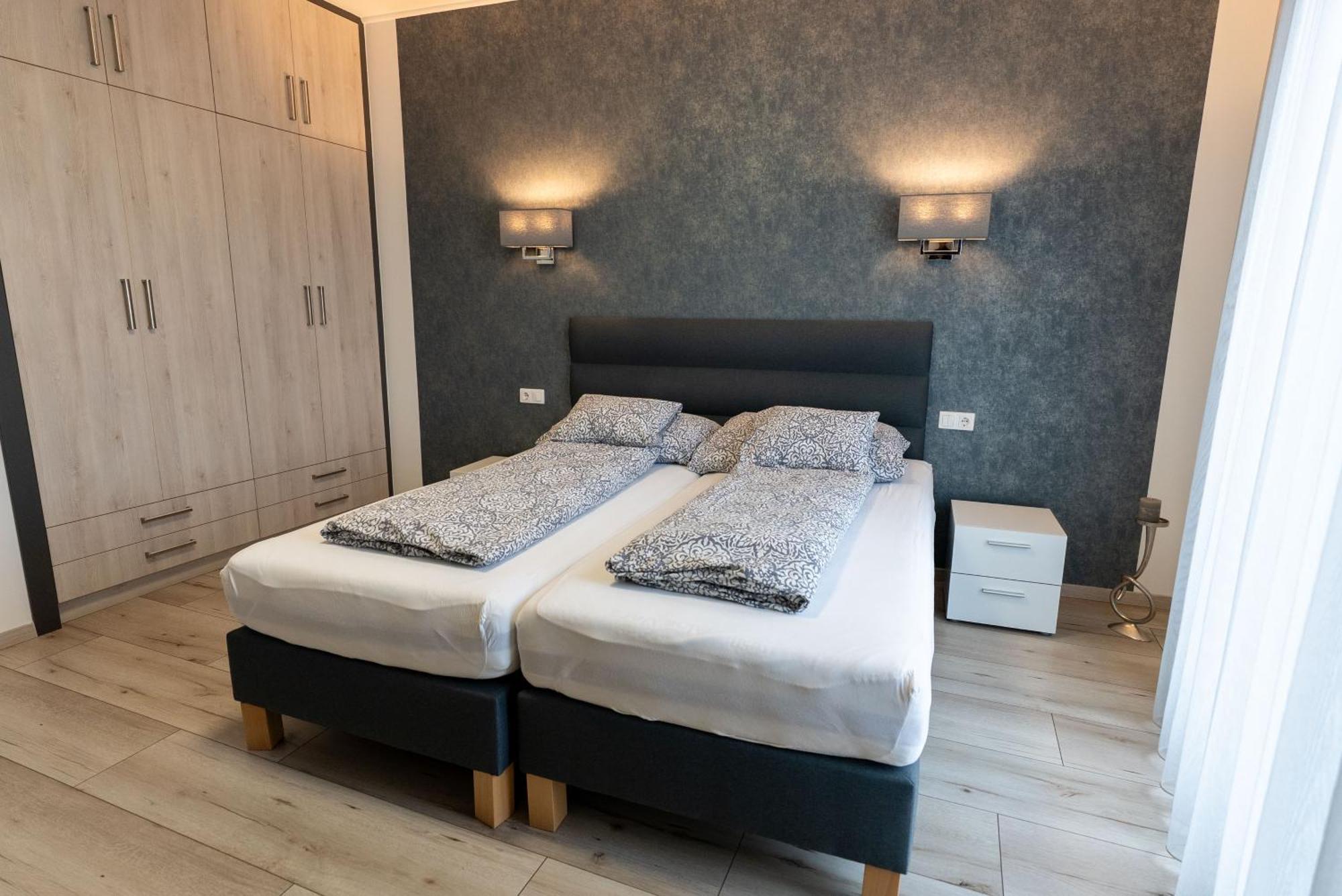 Dunafoldvar Jokai Apartman מראה חיצוני תמונה